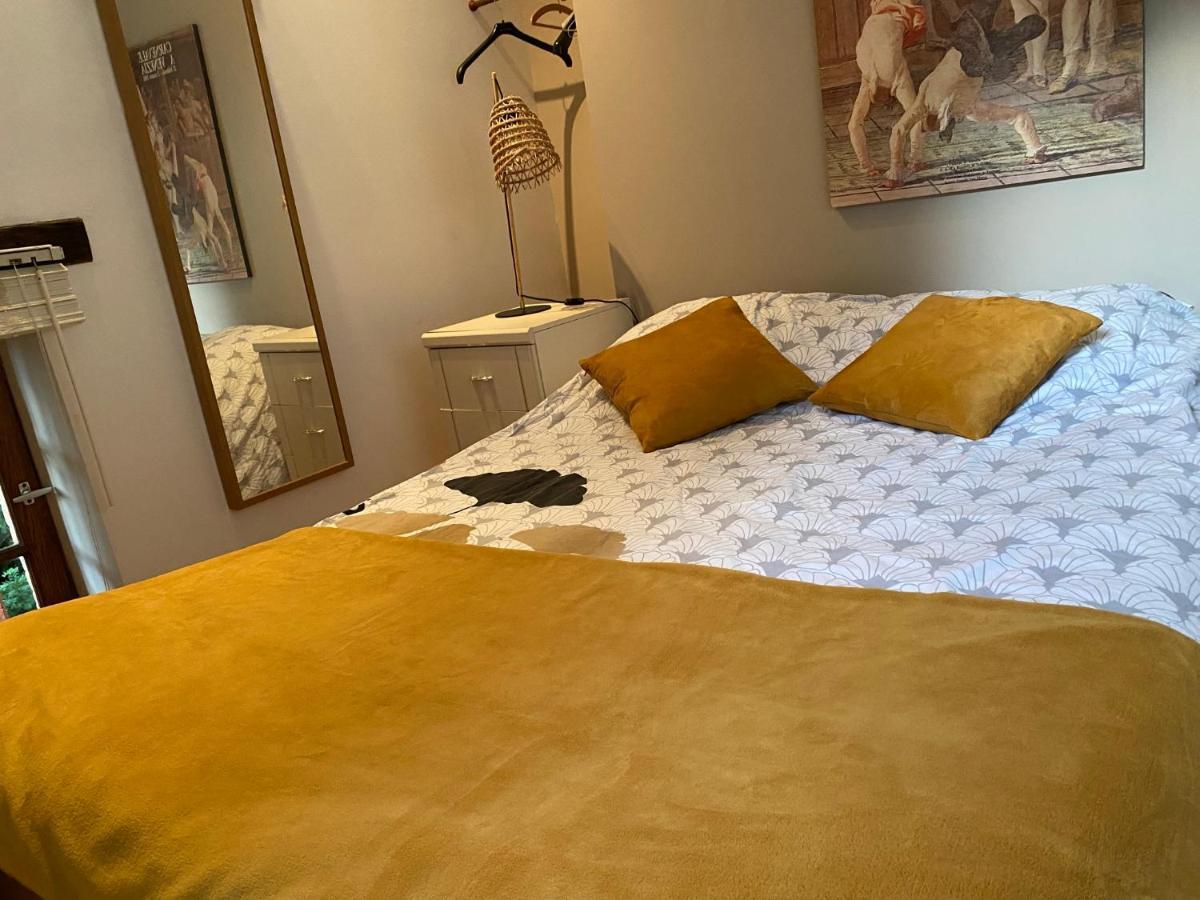 Villa Le Charme Mézilles Esterno foto